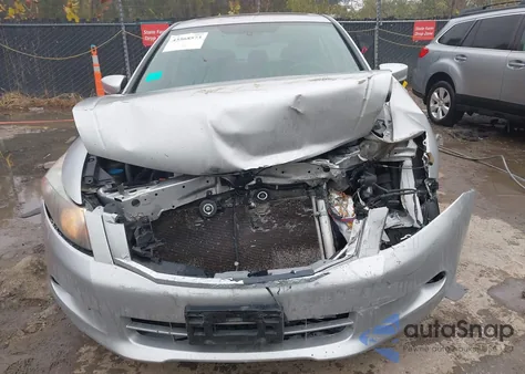 2010 Honda Accord 3.5 Ex-L z USA, uszkodzony, nr VIN 1HGCP3F81AA026000